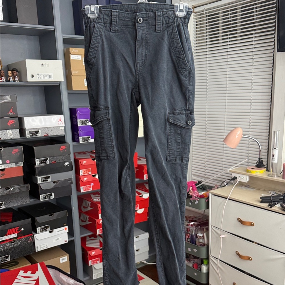 American Eagle Outfitters Black Cargo Jeans